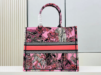 Elite Carryalls