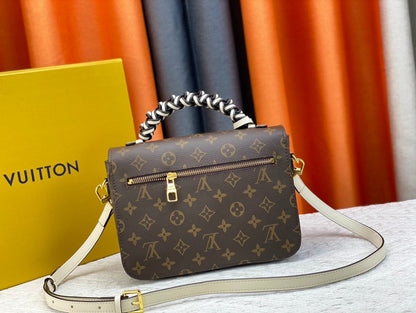 Elite Carryalls