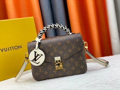Elite Carryalls