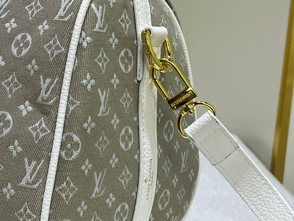 Elite Carryalls