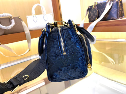 Elite Carryalls