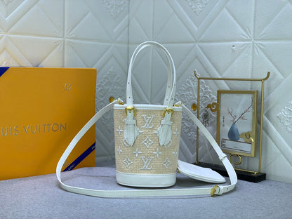Elite Carryalls