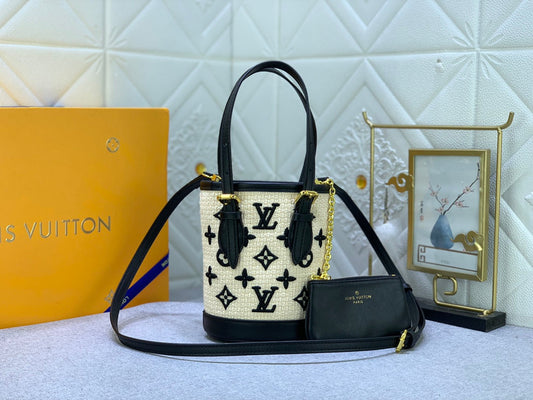 Elite Carryalls