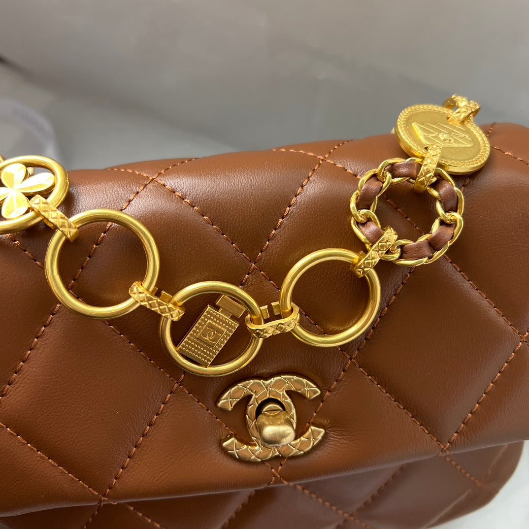 Elite Carryalls