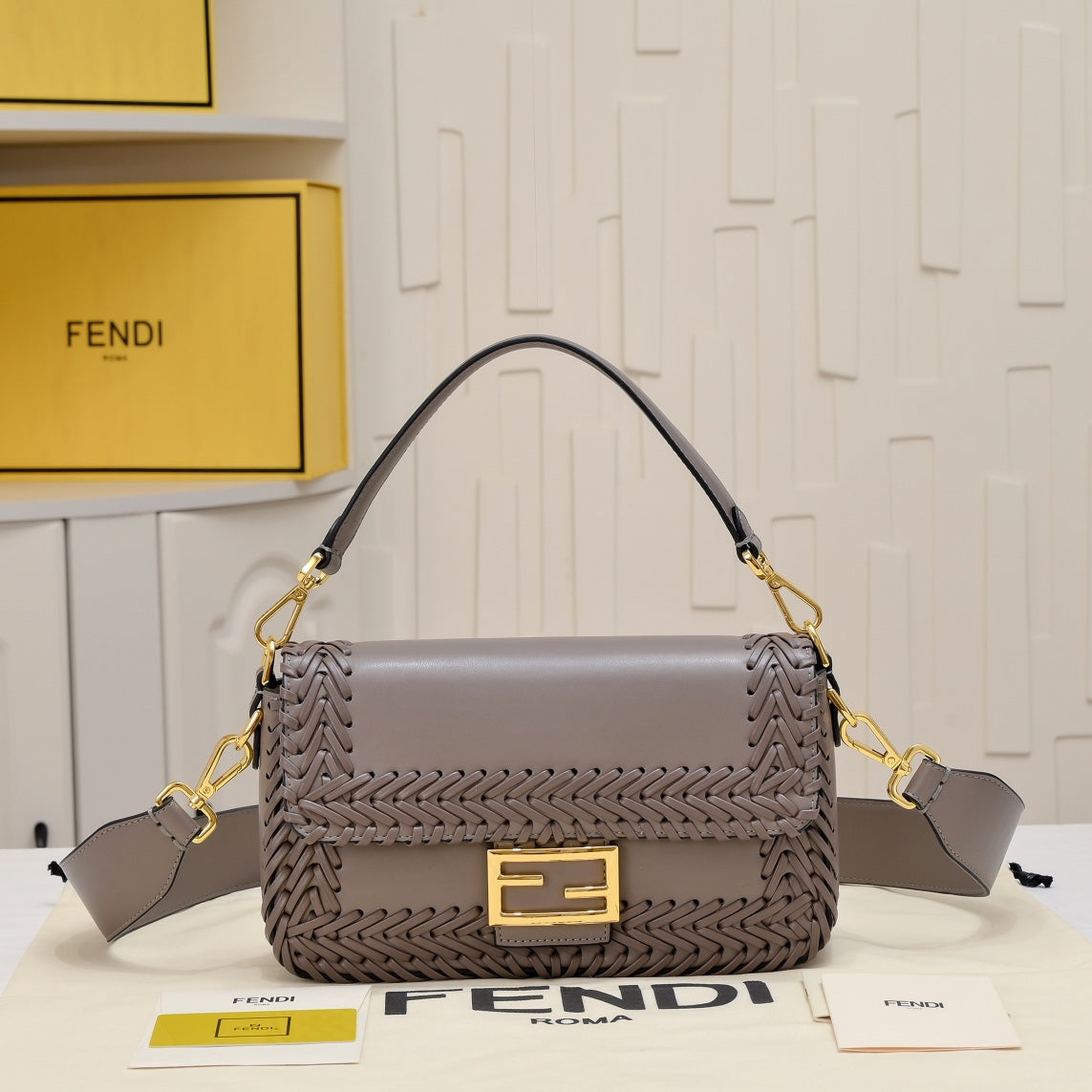 Elite Carryalls