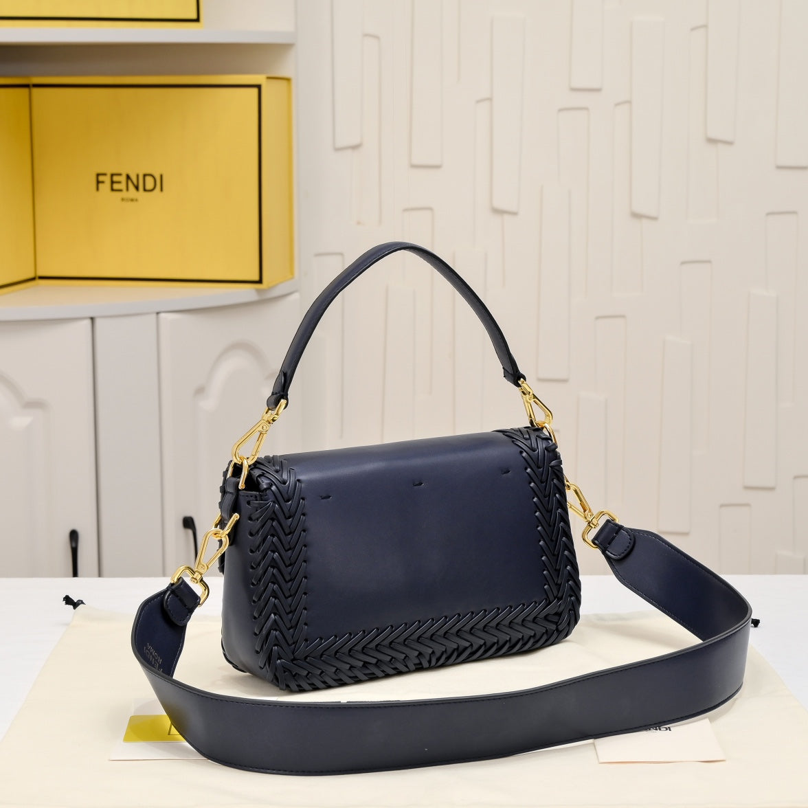 Elite Carryalls