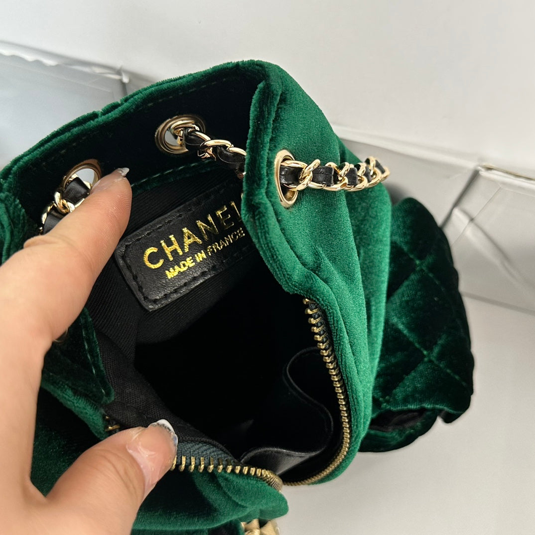 Elite Carryalls
