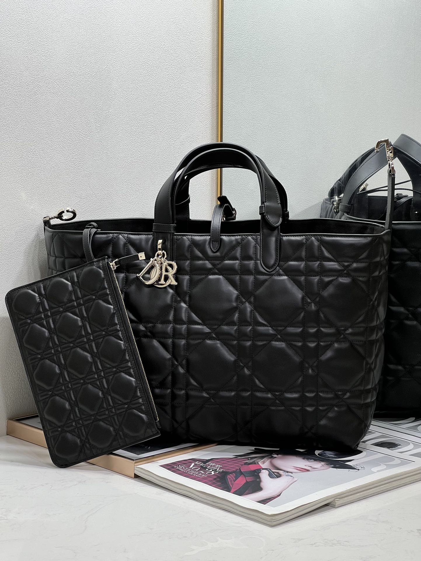 Elite Carryalls