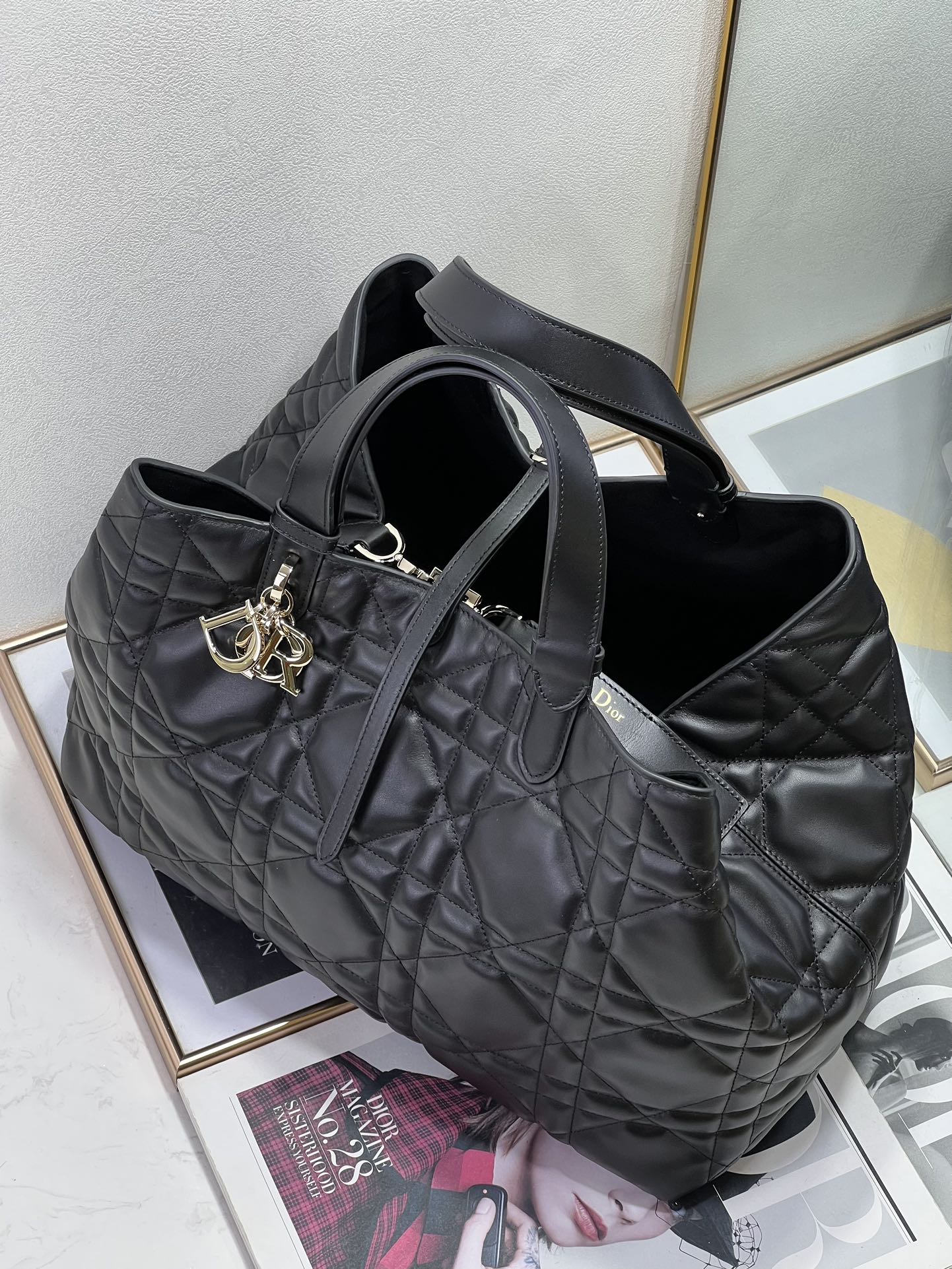 Elite Carryalls