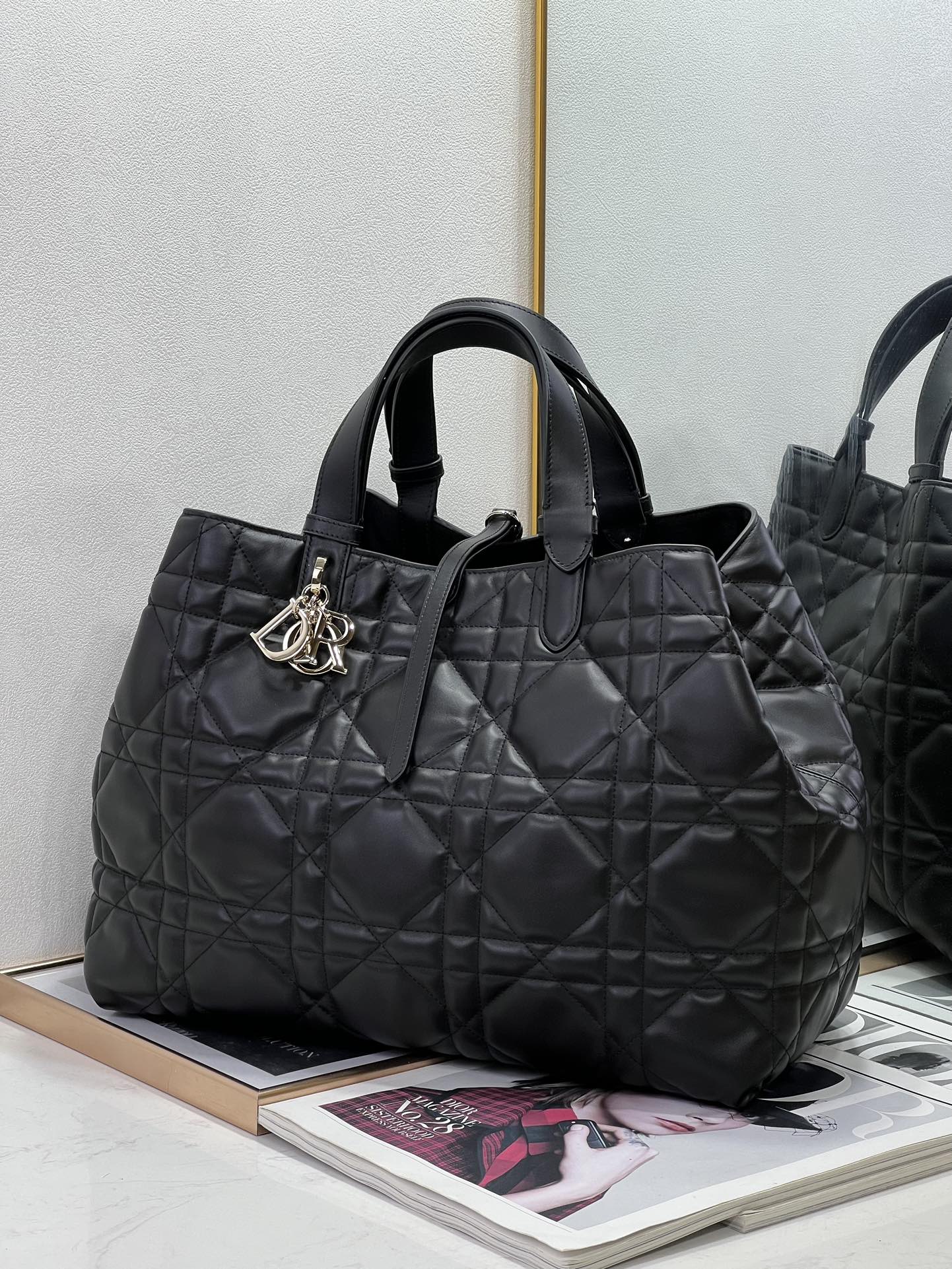 Elite Carryalls