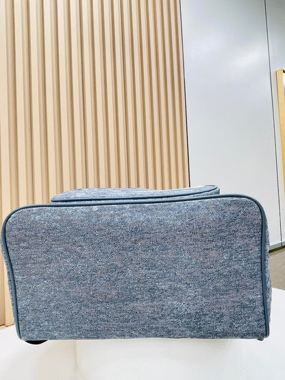 Elite Carryalls