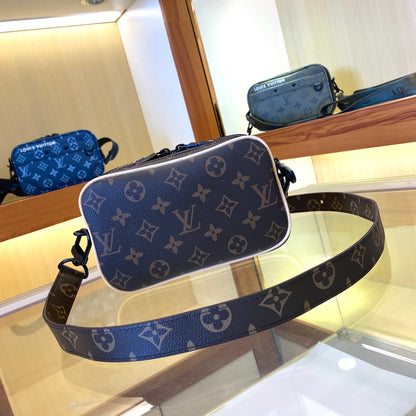 Elite Carryalls