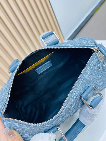 Elite Carryalls
