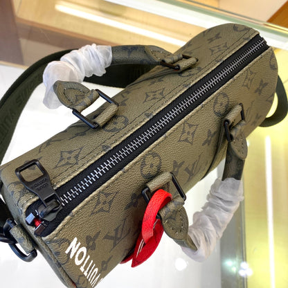 Elite Carryalls