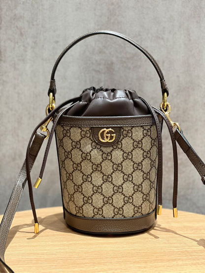 Elite Carryalls
