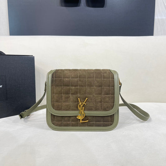Elite Carryalls