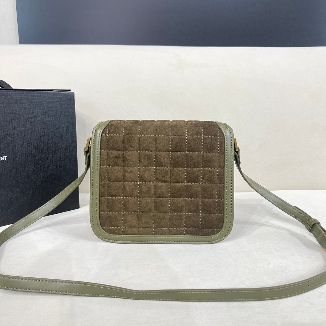 Elite Carryalls
