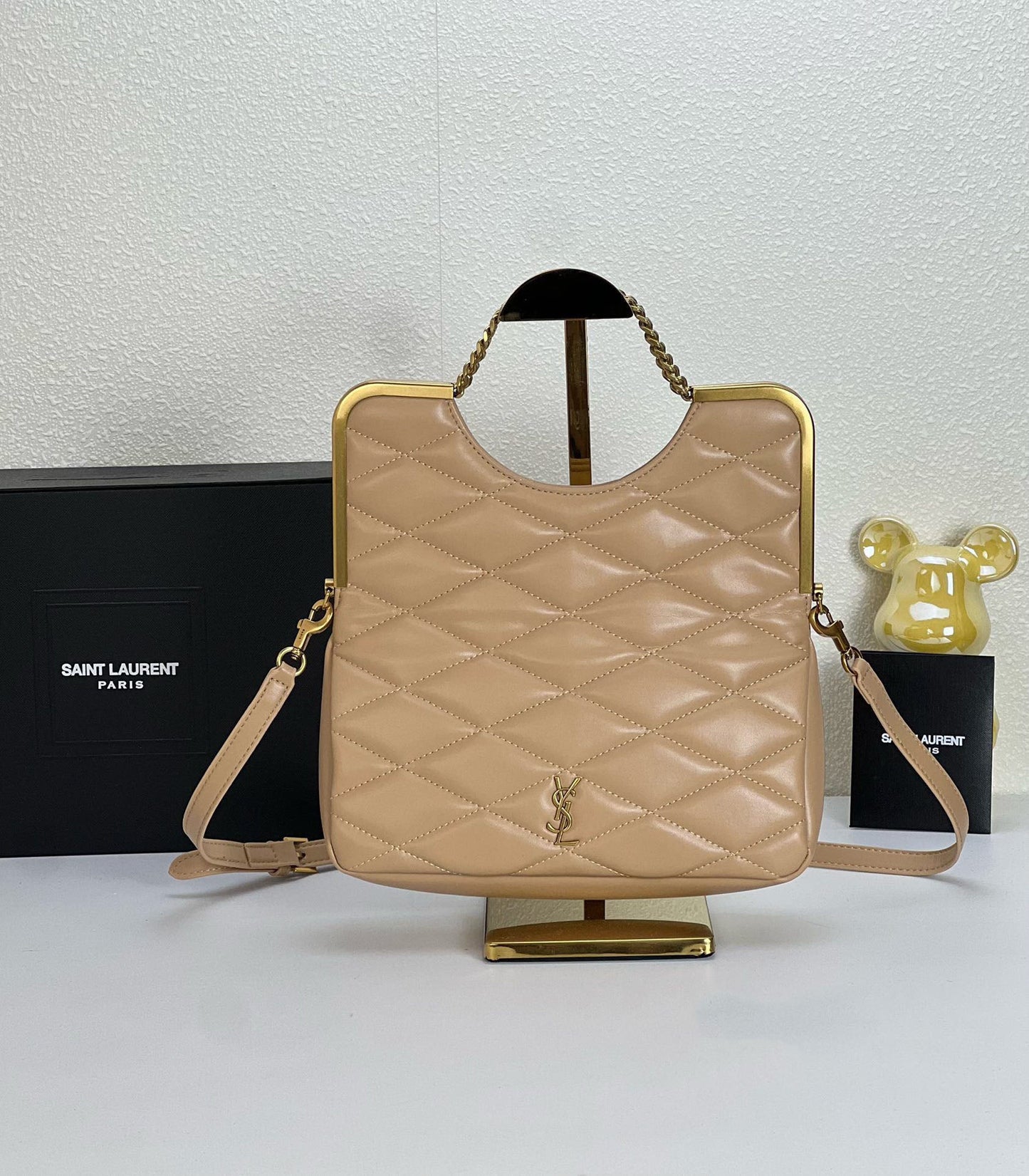 Elite Carryalls