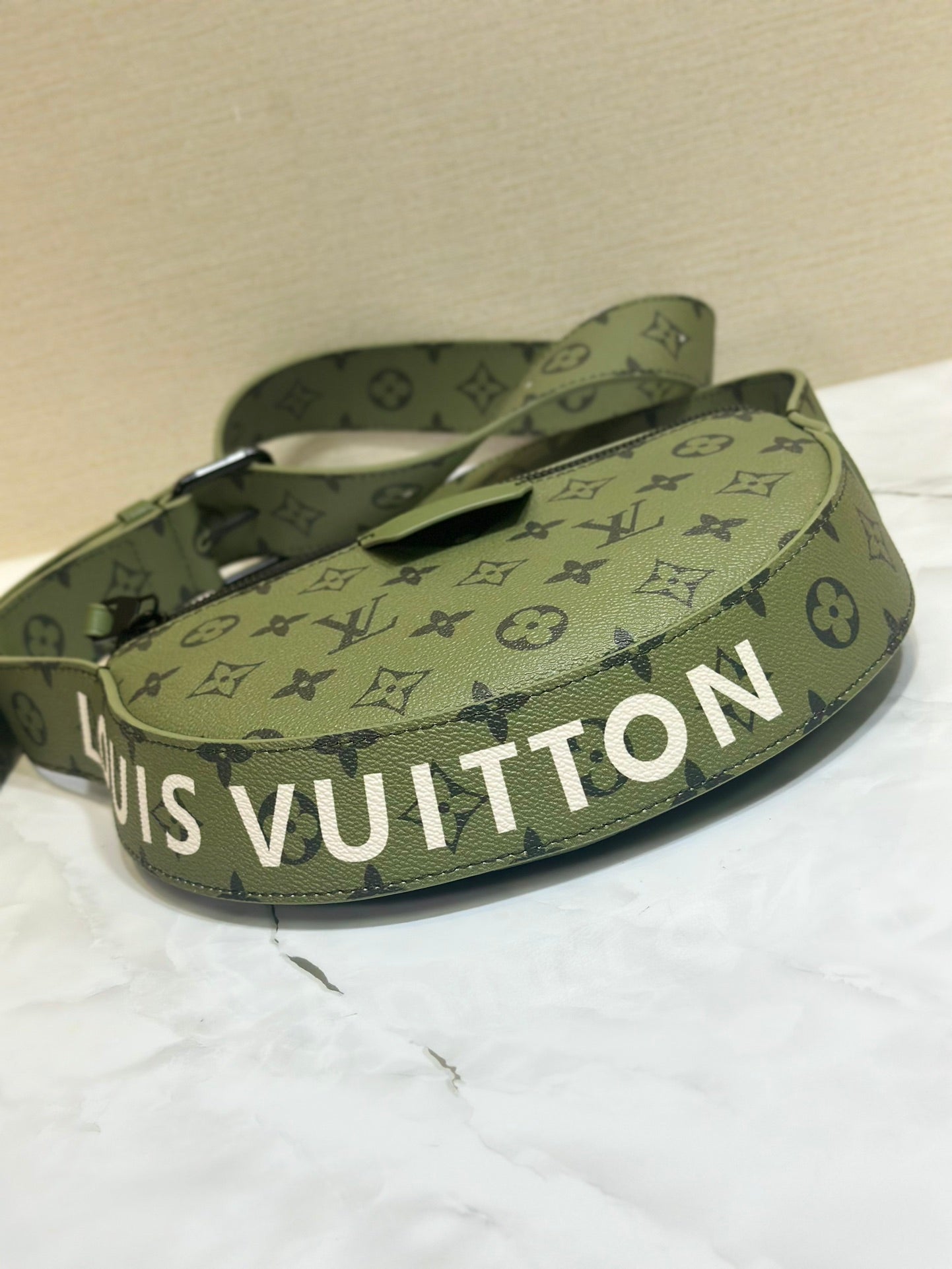 Elite Carryalls