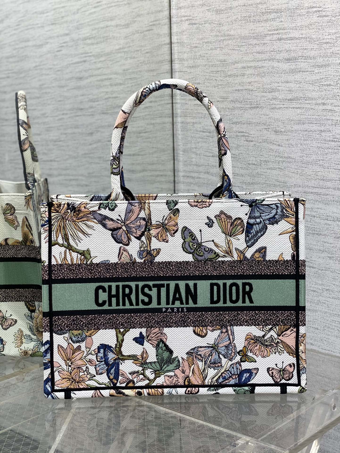 Elite Carryalls