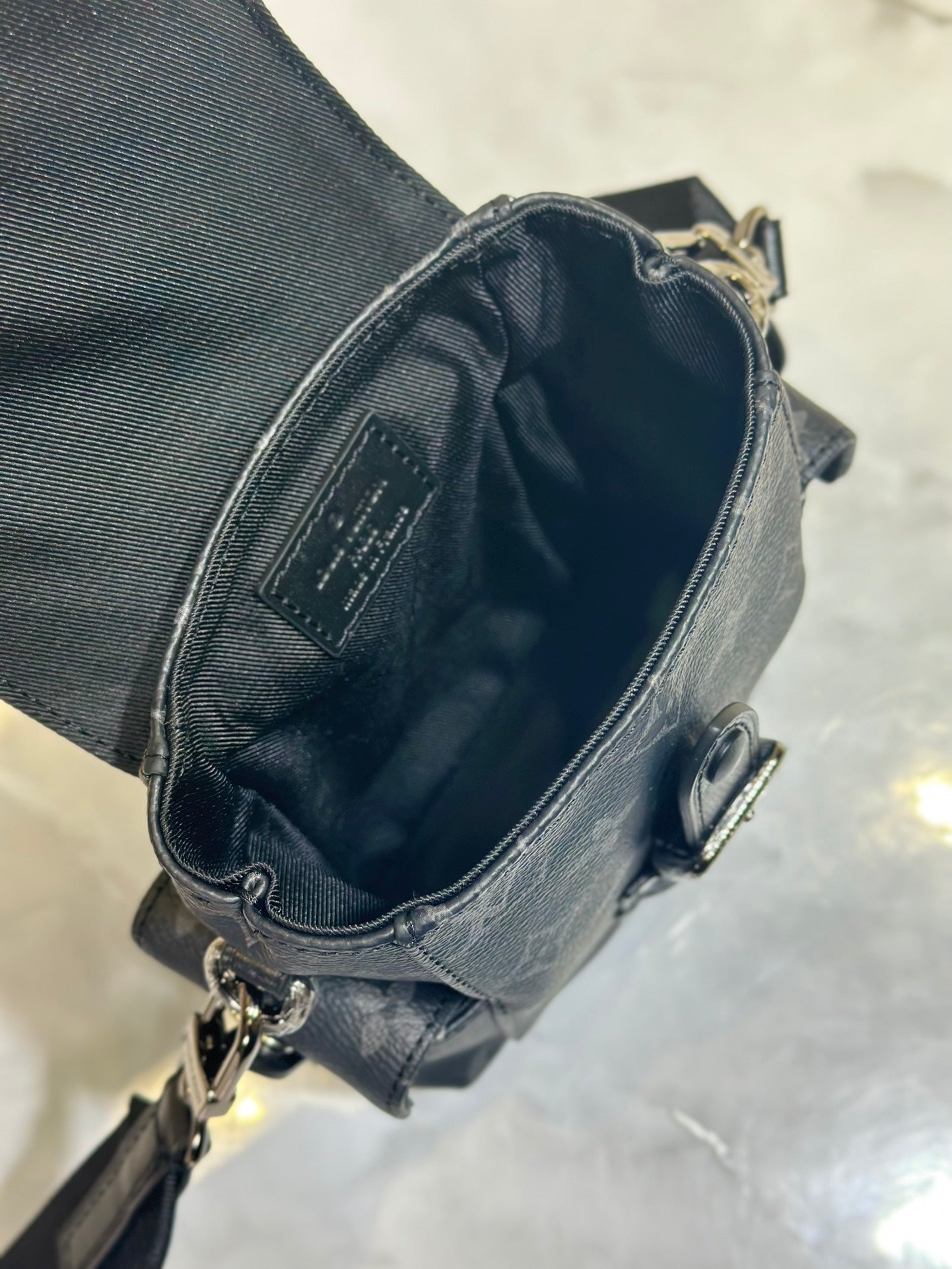 Elite Carryalls