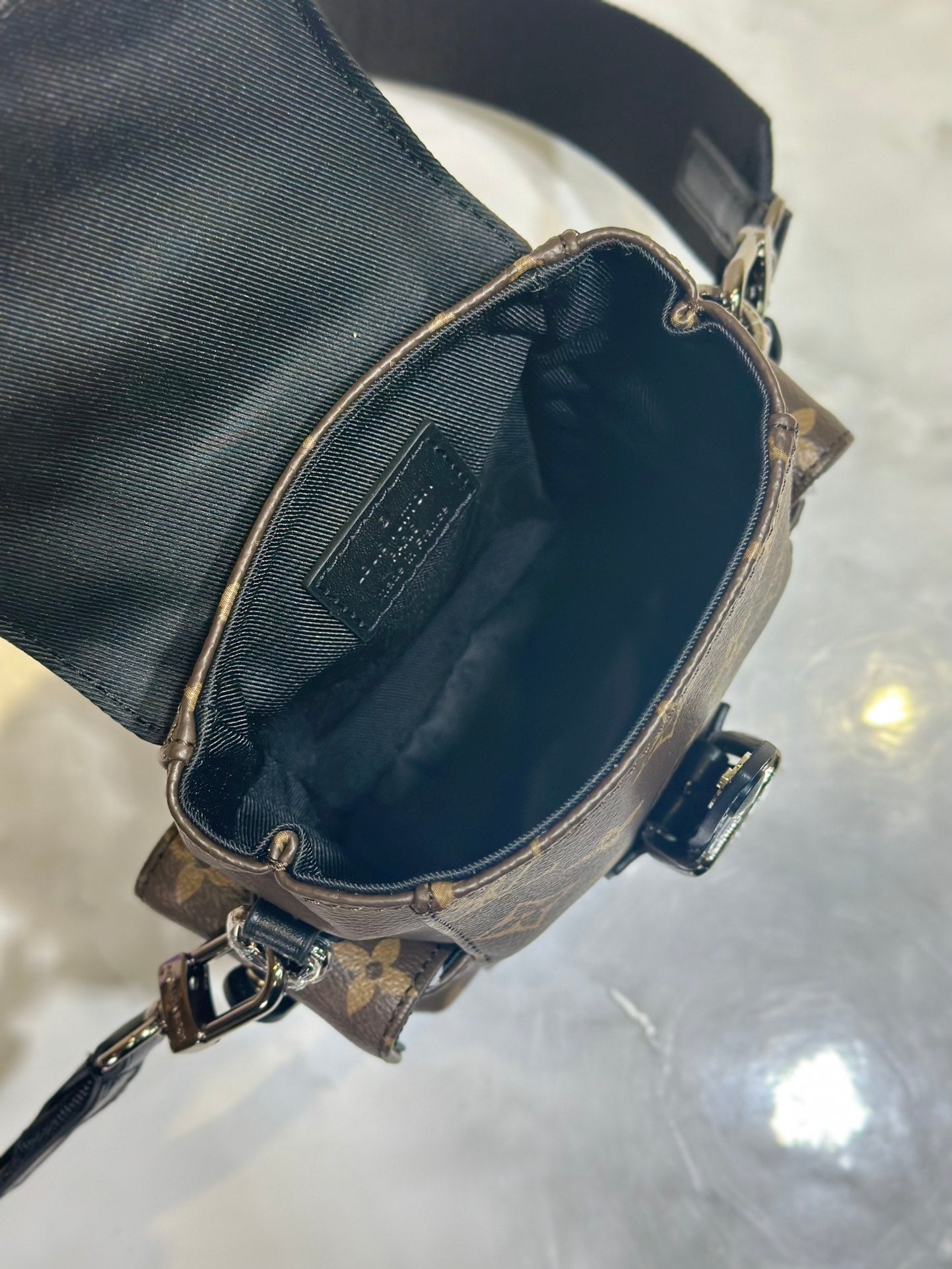 Elite Carryalls
