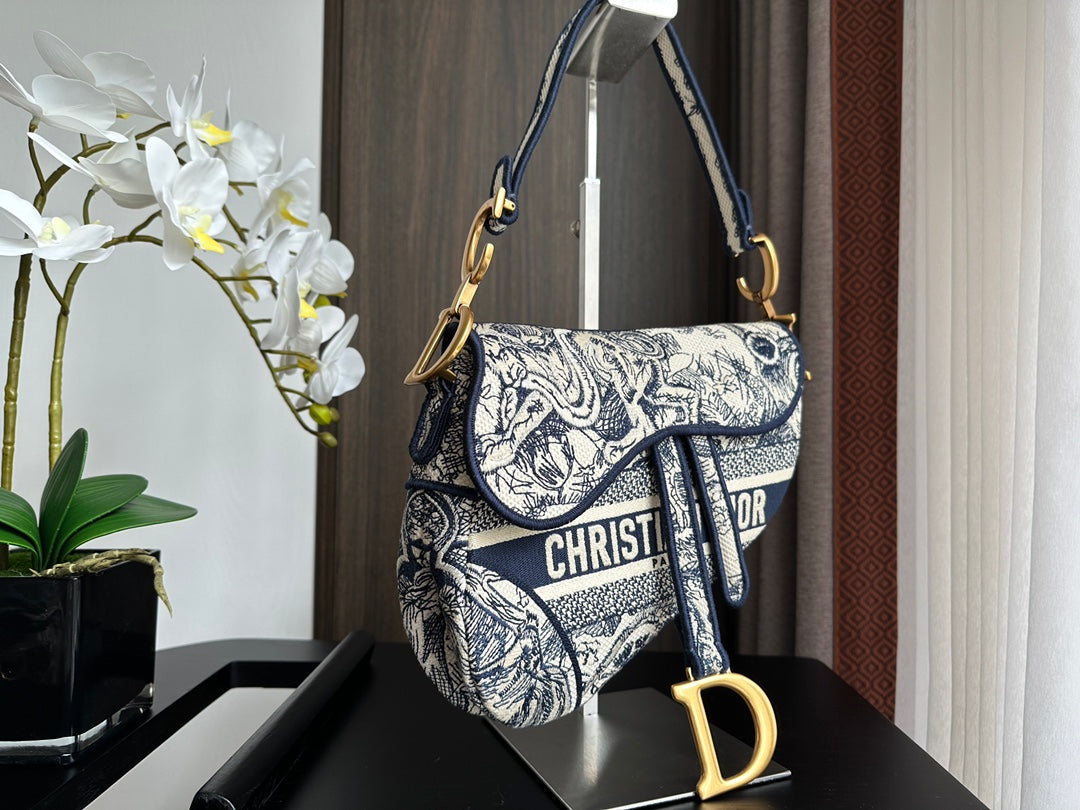 Elite Carryalls