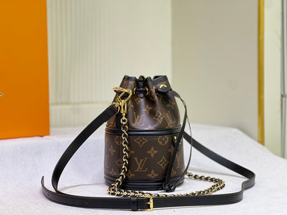 Elite Carryalls