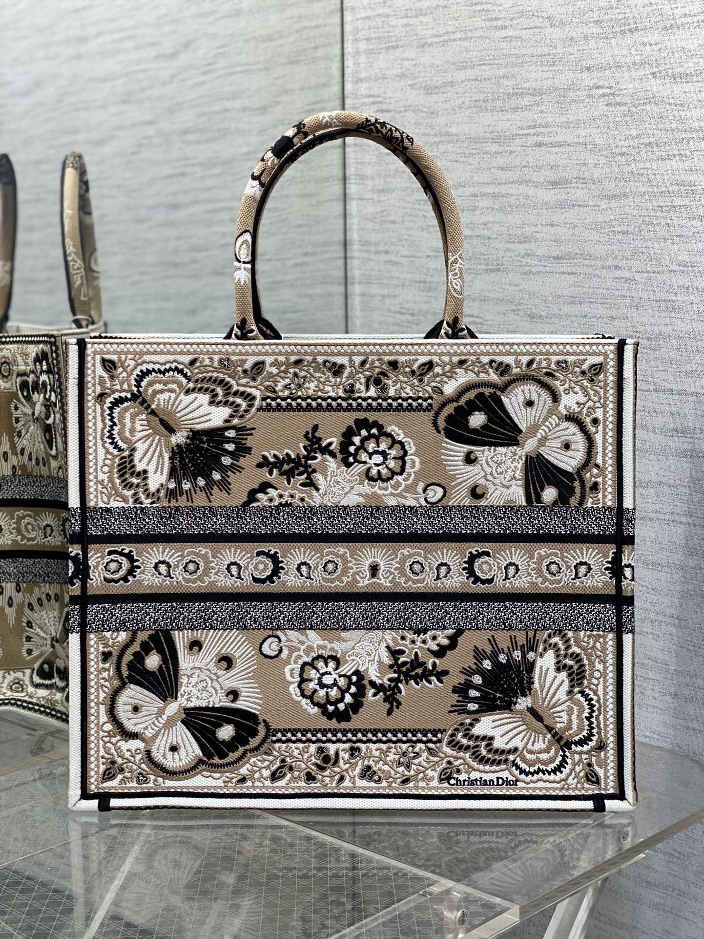Elite Carryalls
