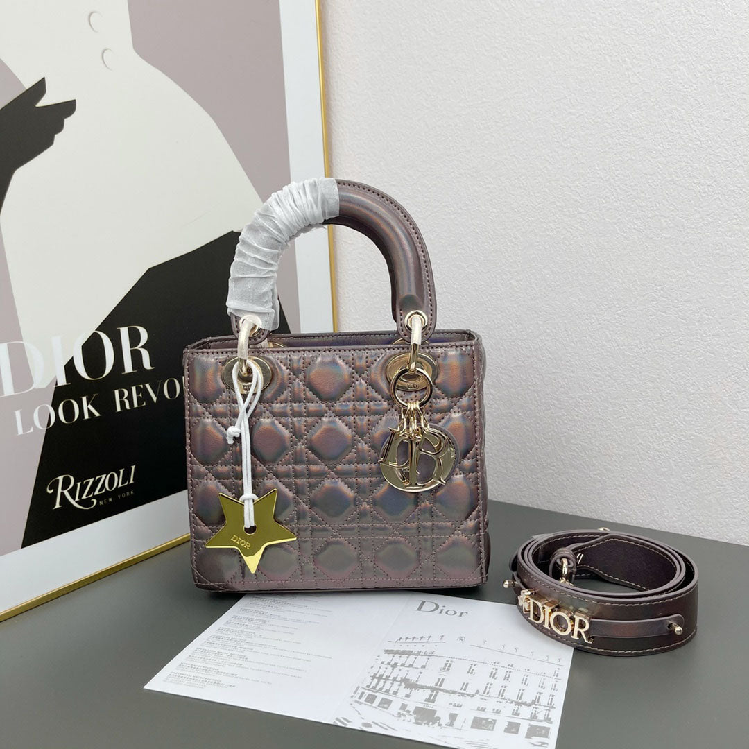Elite Carryalls