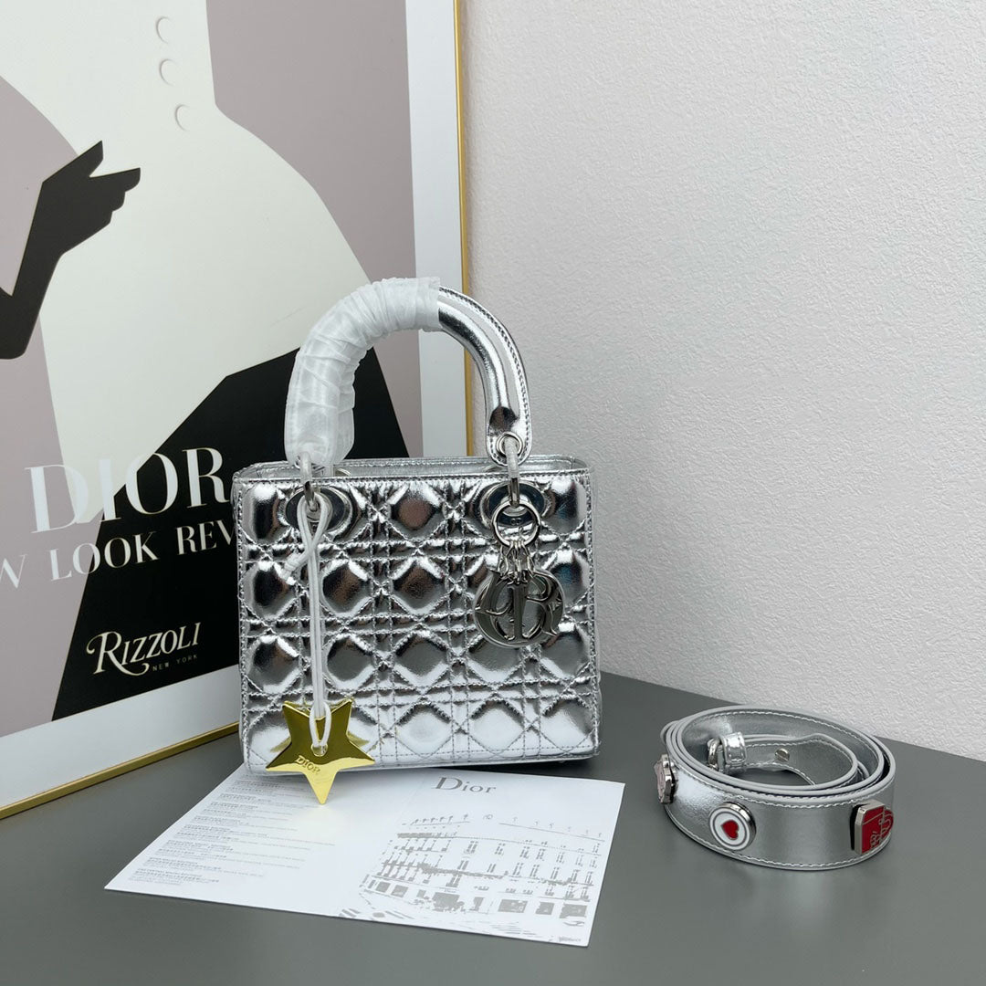 Elite Carryalls