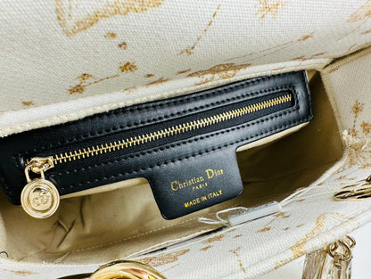 Elite Carryalls
