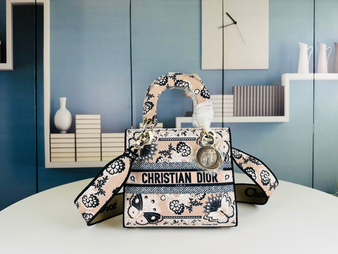 Elite Carryalls