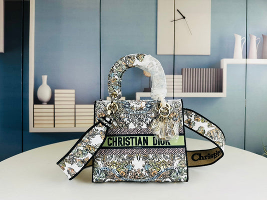 Elite Carryalls