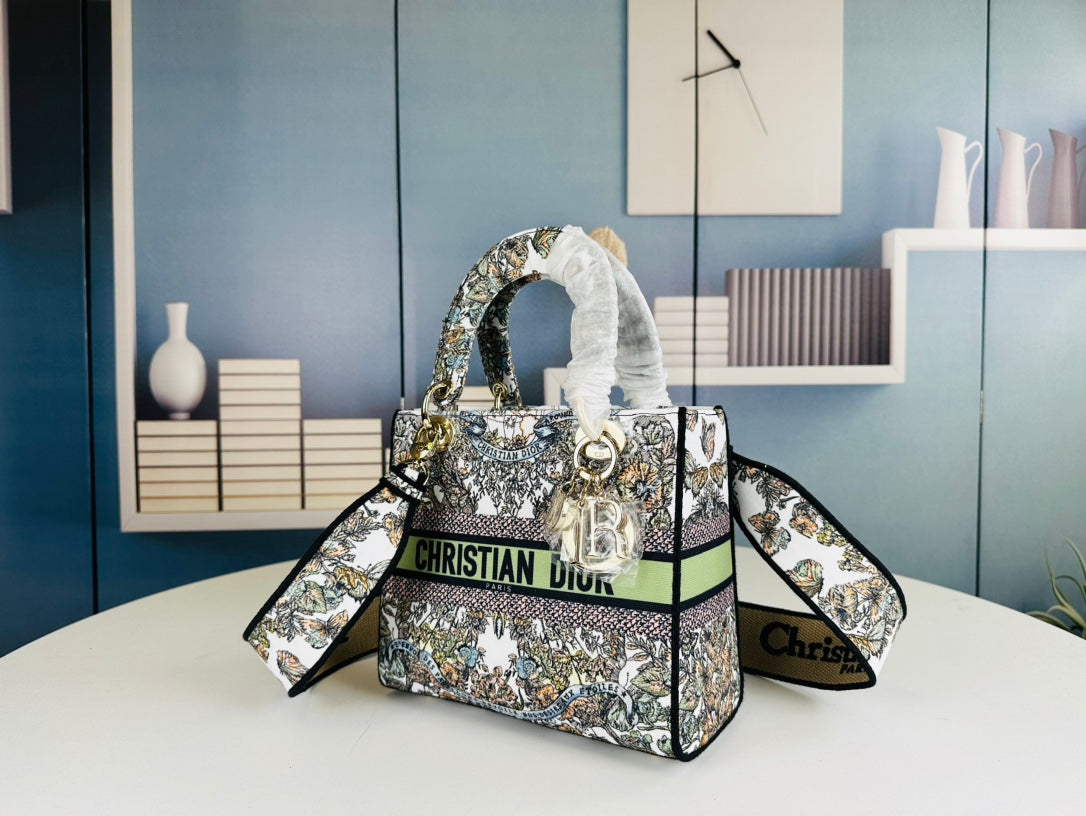 Elite Carryalls