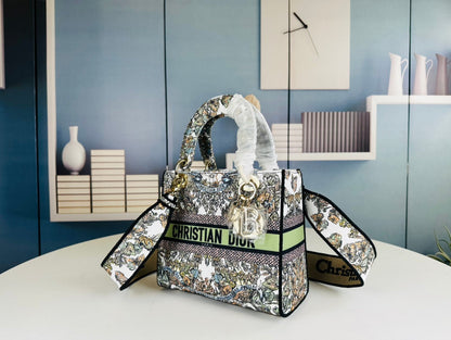 Elite Carryalls