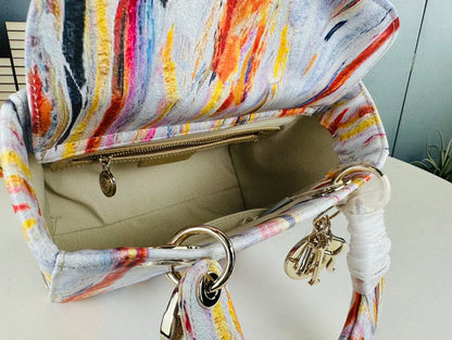 Elite Carryalls