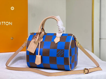 Elite Carryalls