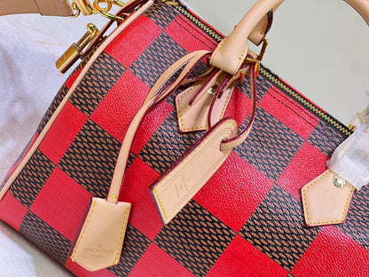 Elite Carryalls