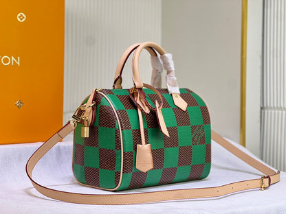 Elite Carryalls
