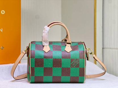 Elite Carryalls