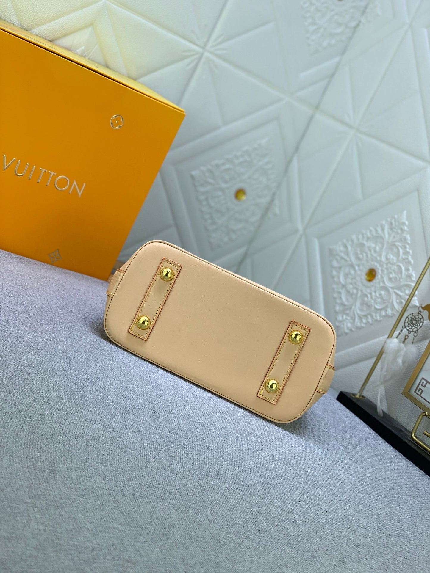 Elite Carryalls