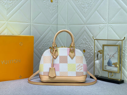 Elite Carryalls