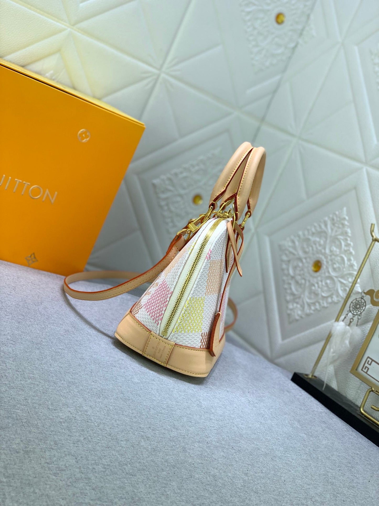 Elite Carryalls