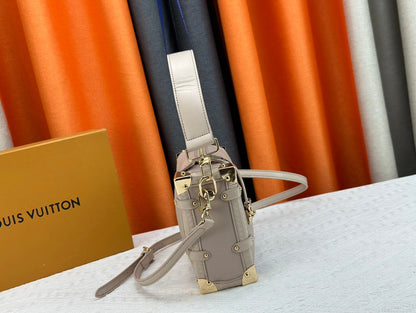 Elite Carryalls