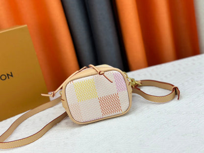 Elite Carryalls