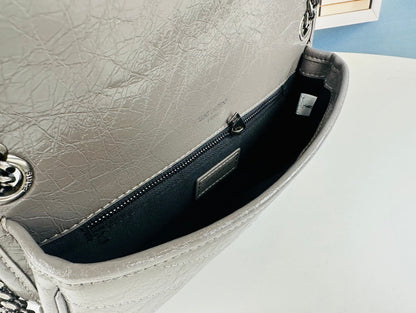 Elite Carryalls