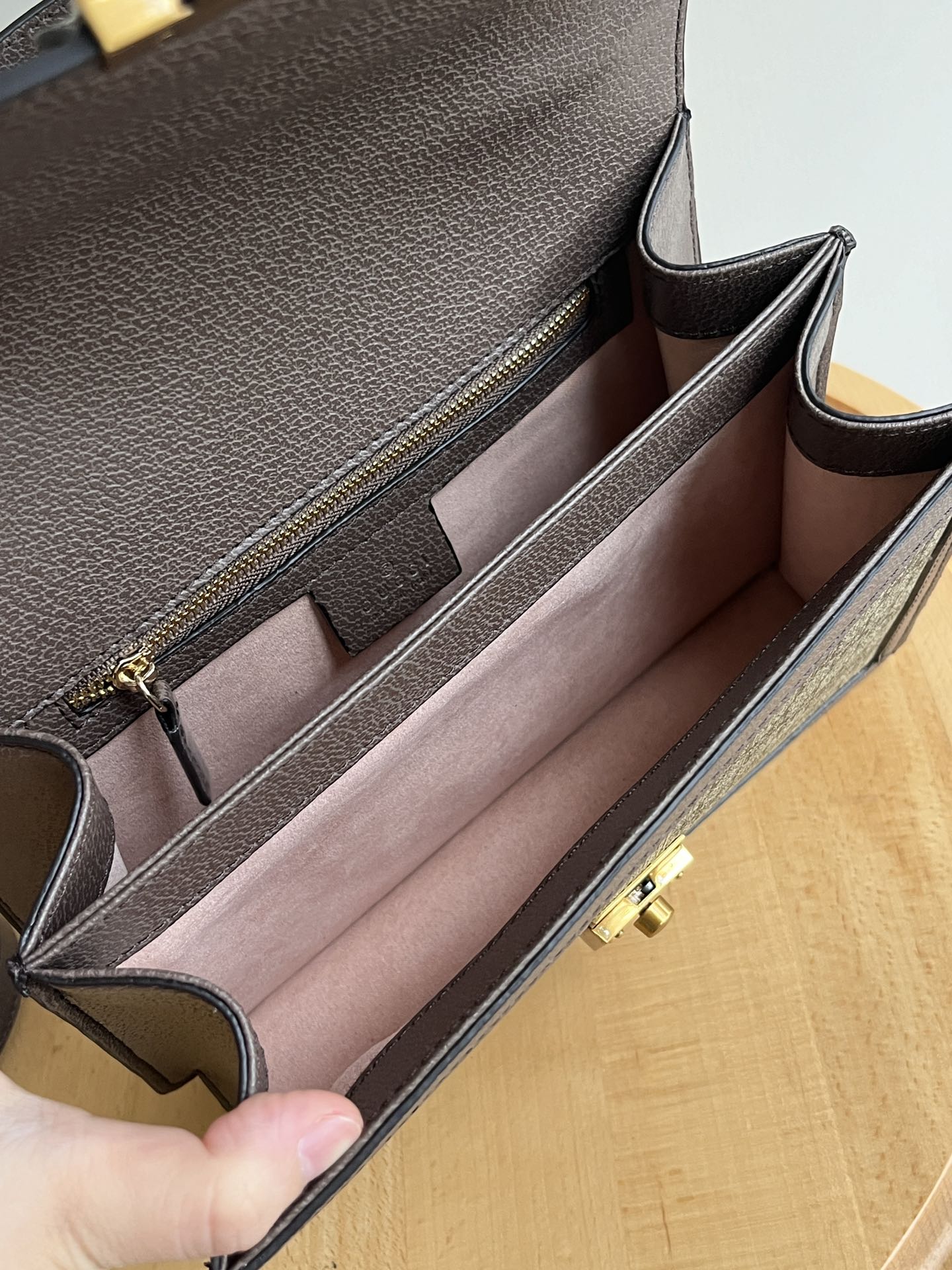Elite Carryalls