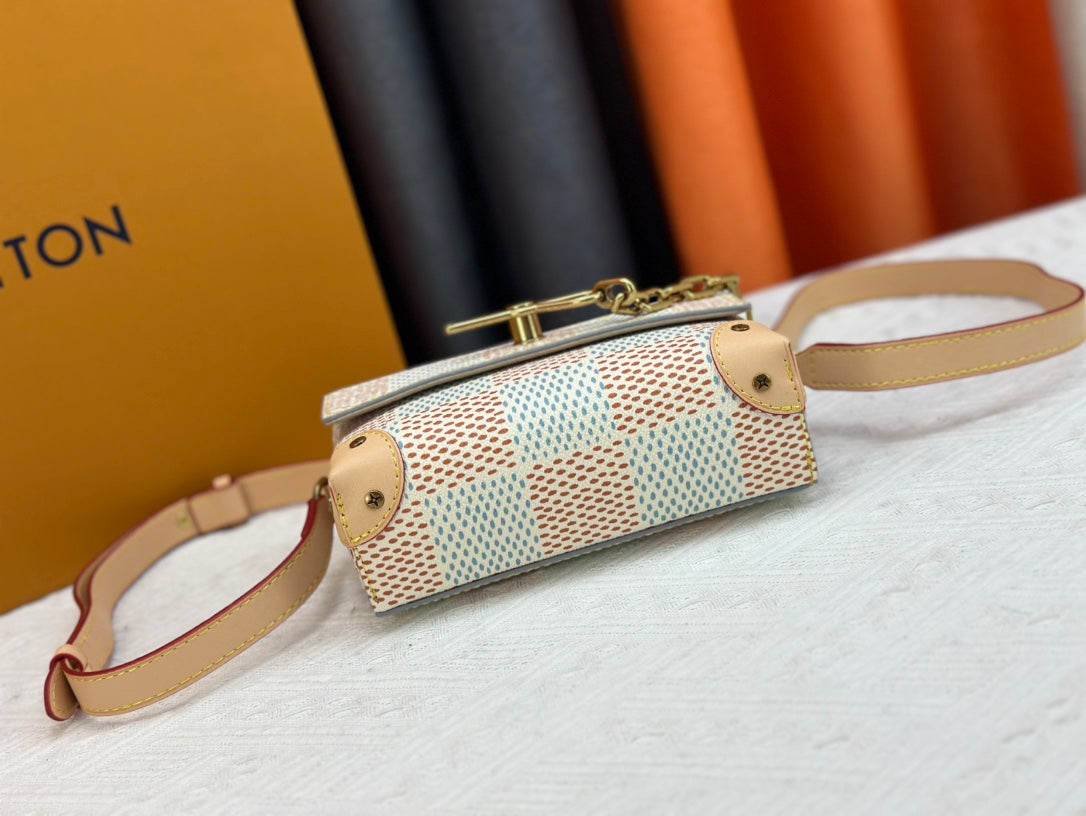 Elite Carryalls
