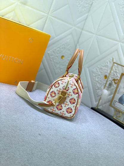 Elite Carryalls